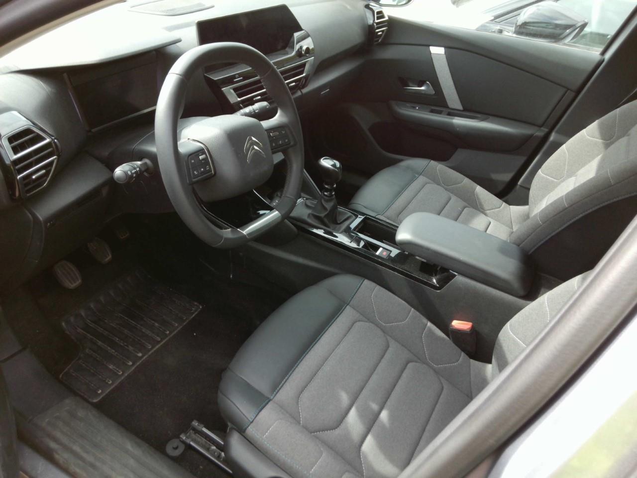 Foto Citroën C4 X 6