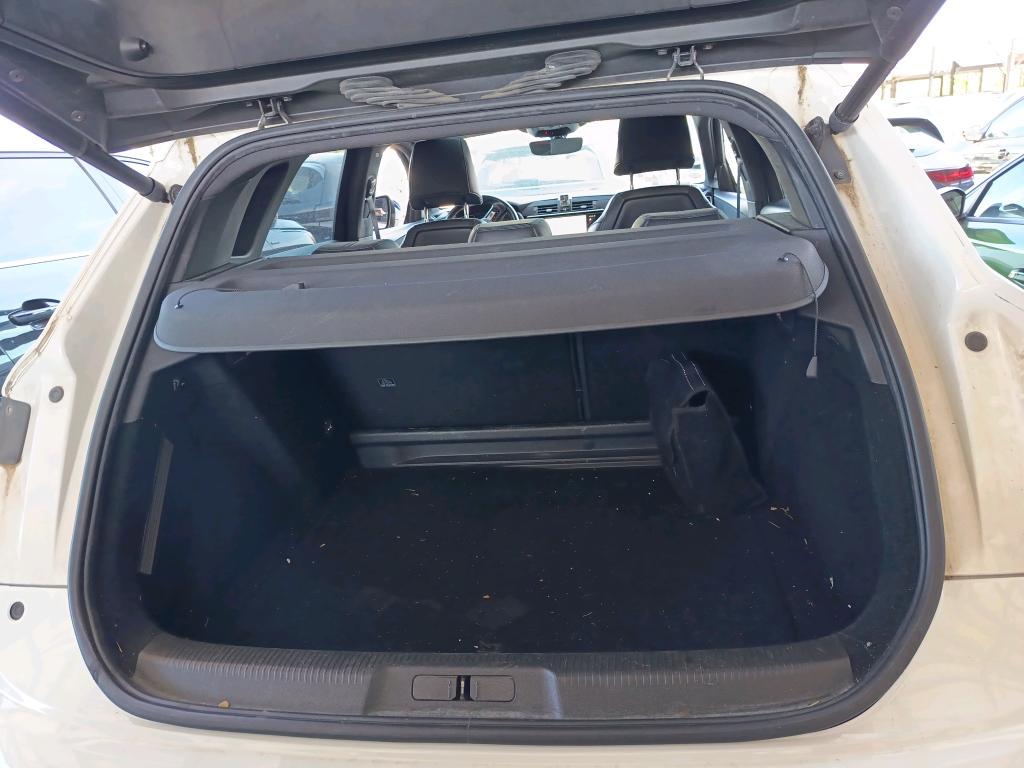 DS DS7 Crossback BlueHDi 180 EAT8 Performance Line+ 2019