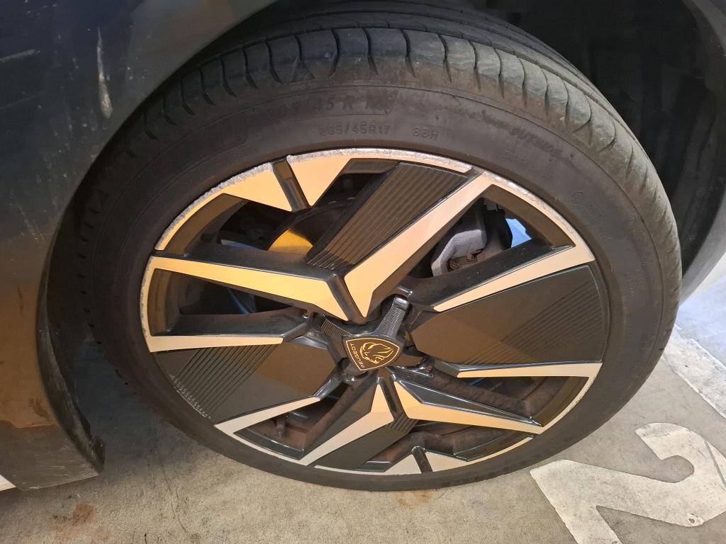Peugeot 208 Hybrid 136 e-DCS6 GT 2024
