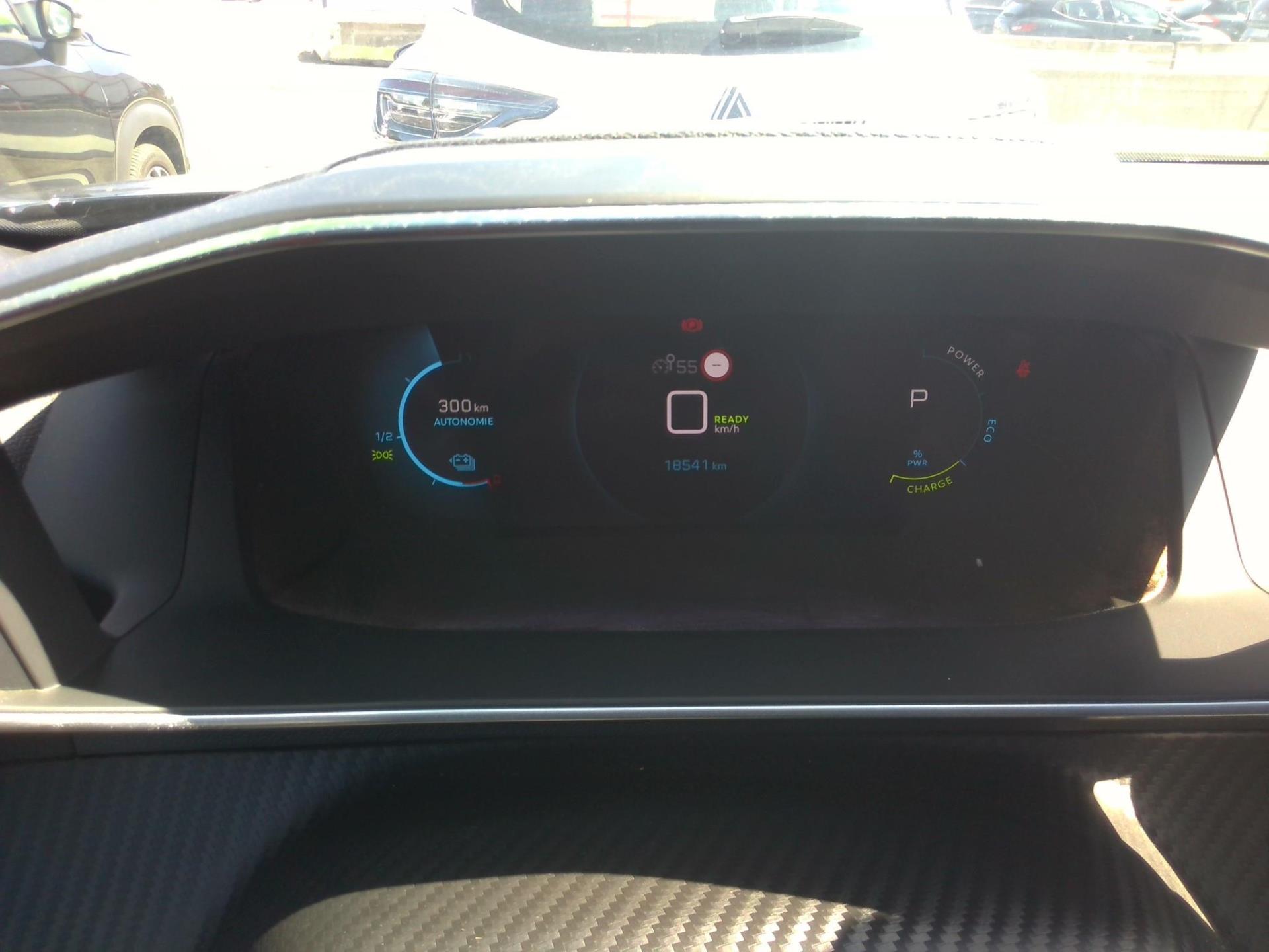 Peugeot 2008 Electrique 136 ch GT 2023
