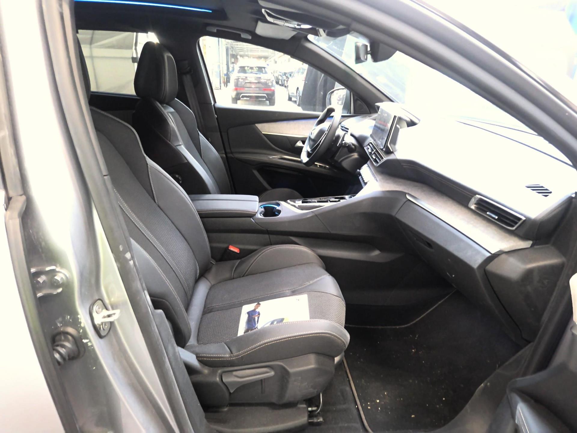 Peugeot 5008 Hybrid 136 e-DCS6 GT 2024