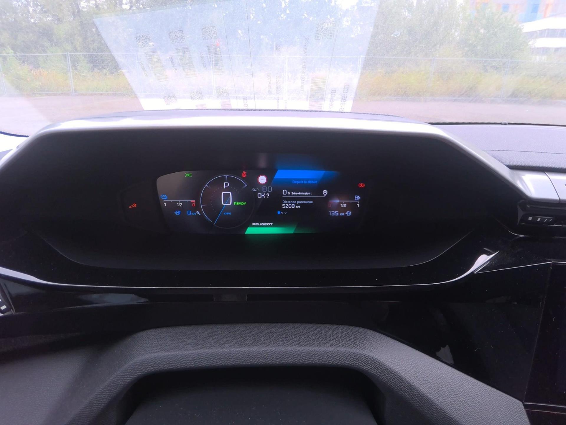 Peugeot 408 PHEV 180 e-EAT8 Allure 2023