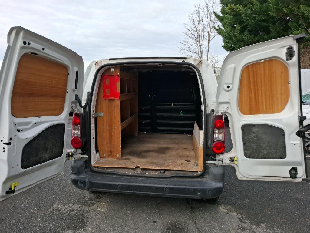 Peugeot PARTNER FOURGON STANDARD 1.6 BLUEHDI 100 S&S ETG6 PREMIUM 2017