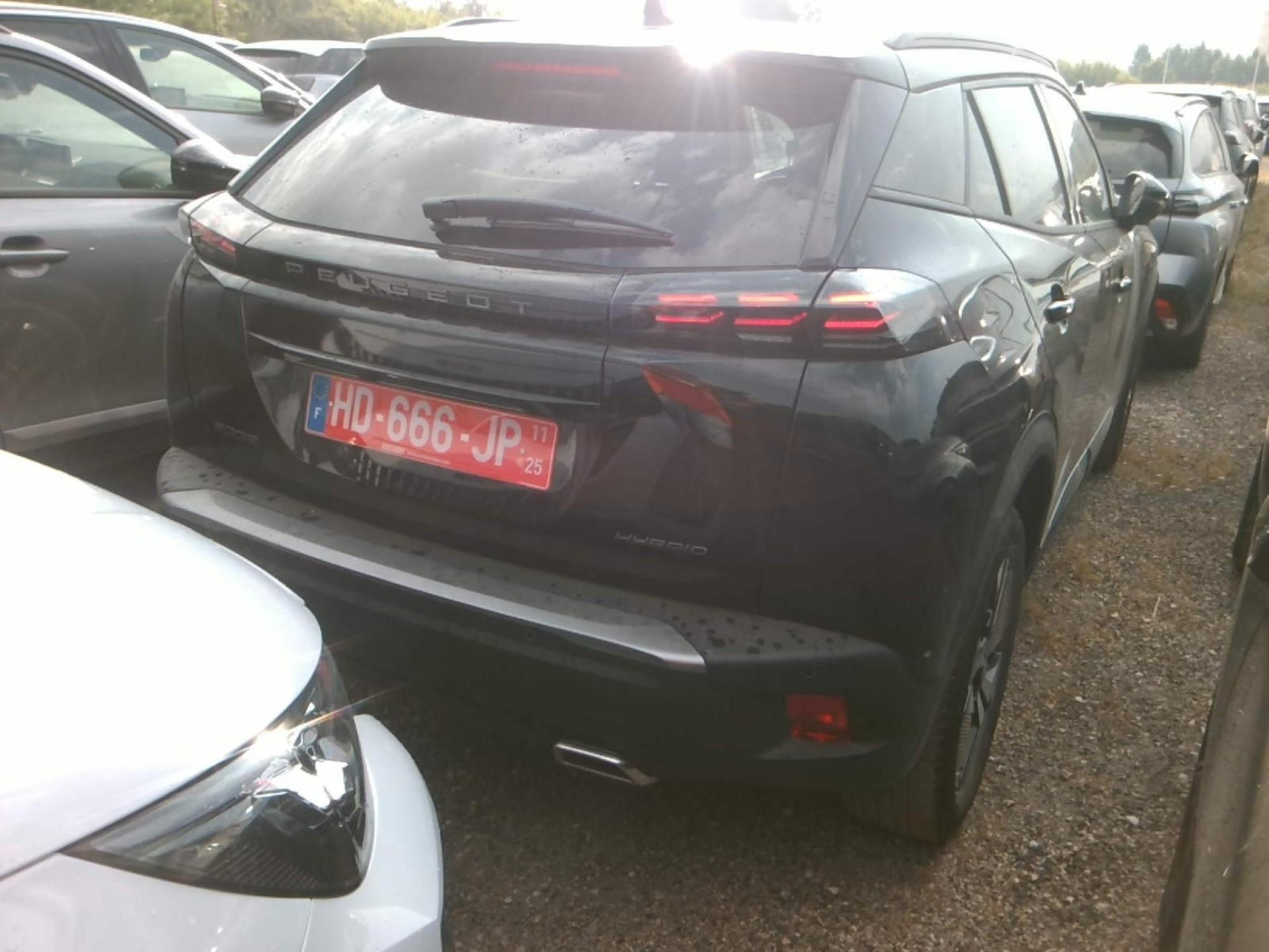 Peugeot 2008 Hybrid 145 e-DCS6 Allure 2025