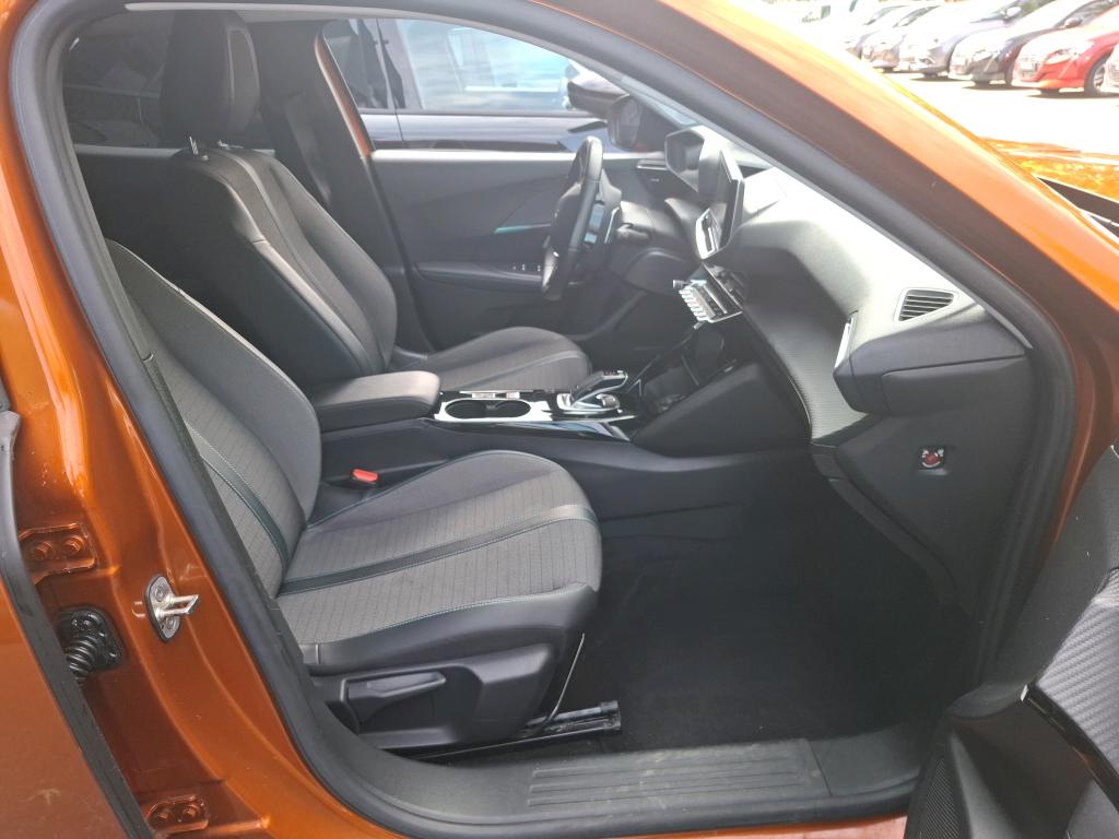Peugeot 2008 BlueHDi 130 S&S EAT8 Allure Business 2021