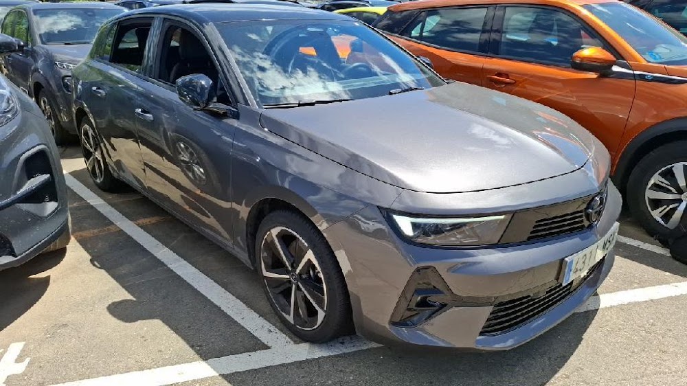 Foto Opel Astra 9
