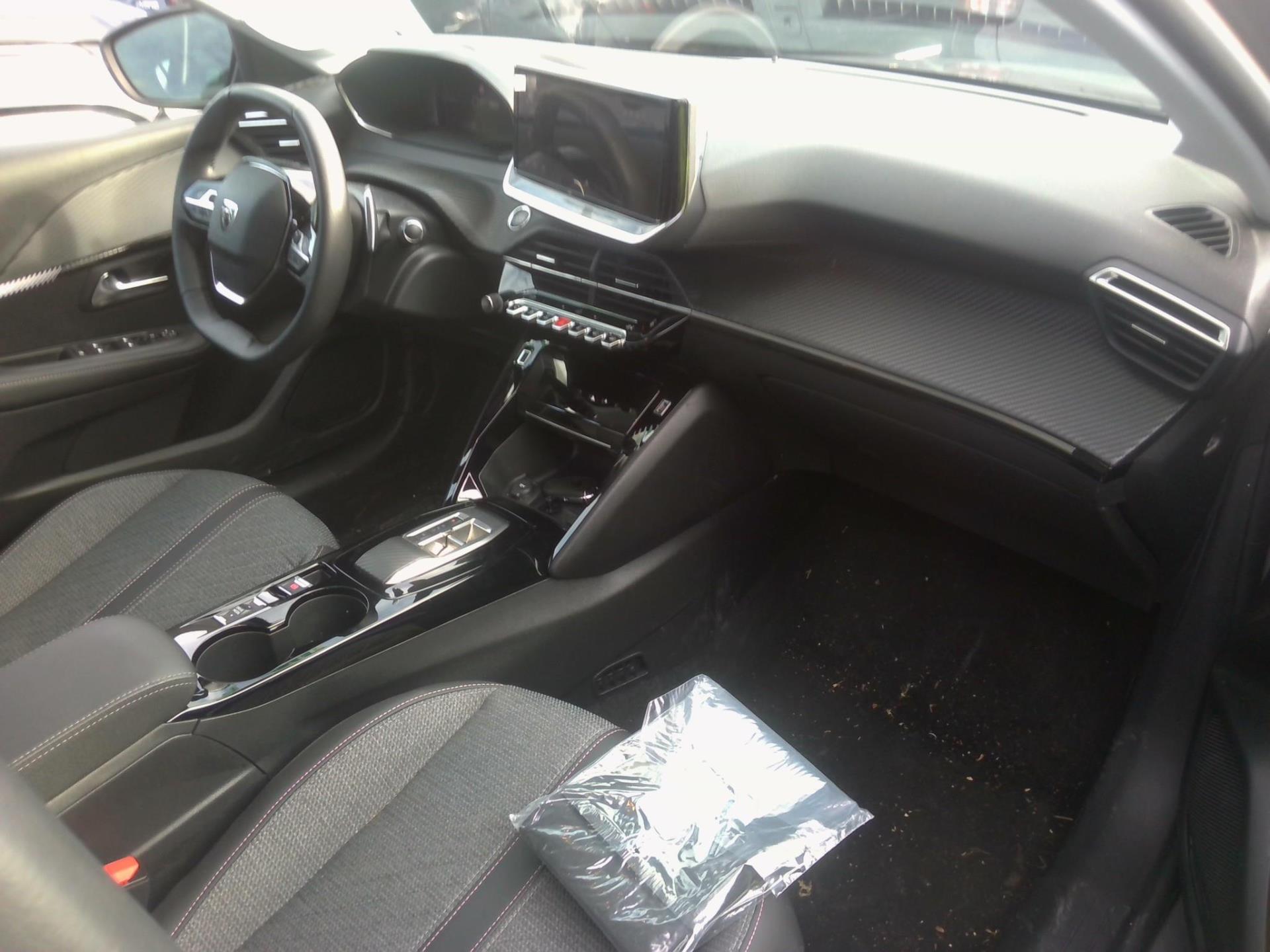 Peugeot 208 Hybrid 100 e-DCS6 Allure 2024