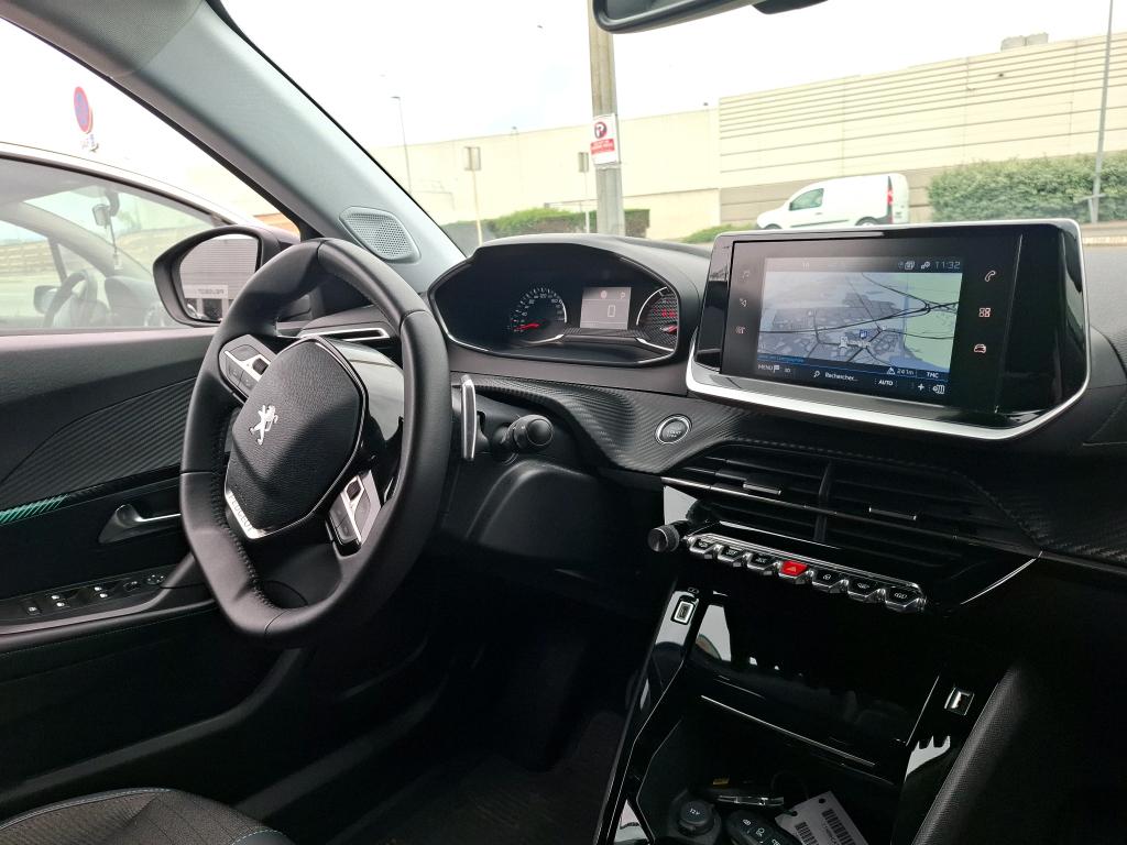 Peugeot 2008 BlueHDi 130 S&S EAT8 Allure 2022