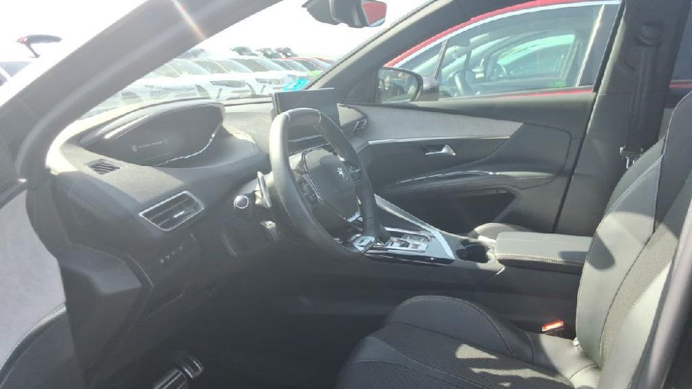 Foto Peugeot 3008 Hybrid 6