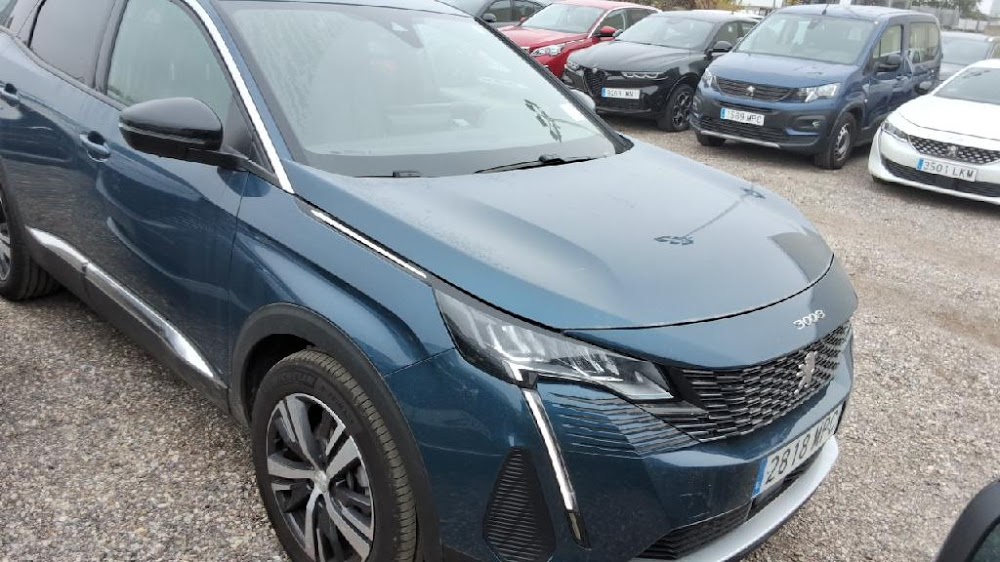 Peugeot 3008 3008 Allure Pack Gasolina 130 S&S 6 Vel. MAN