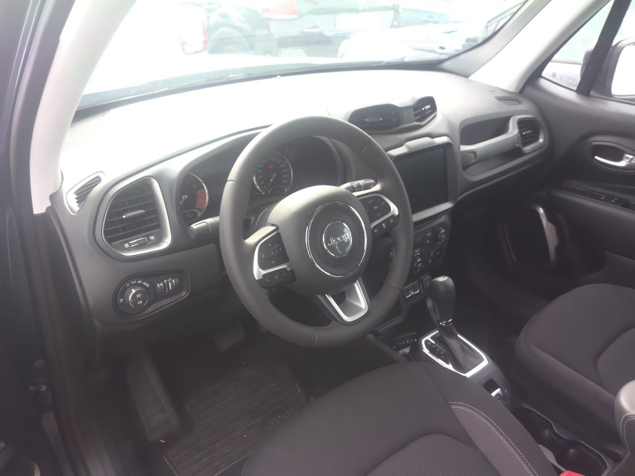 Foto Jeep Renegade 4