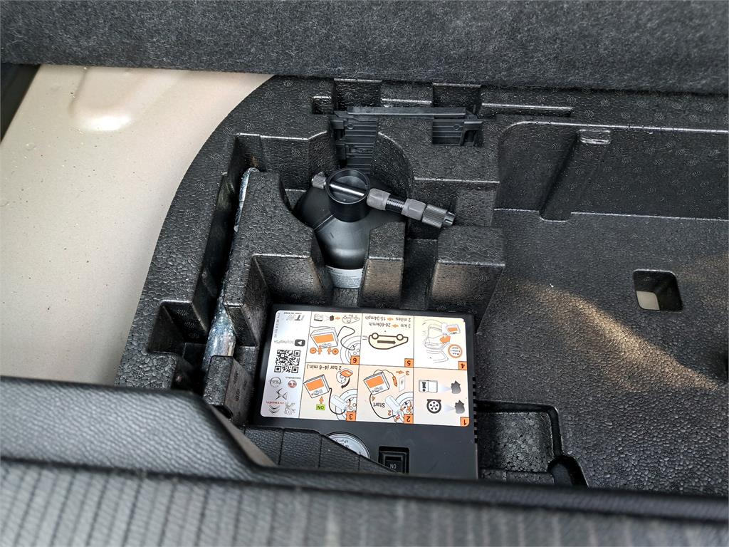 Peugeot 2008 Electrique 136 ch Allure 2021