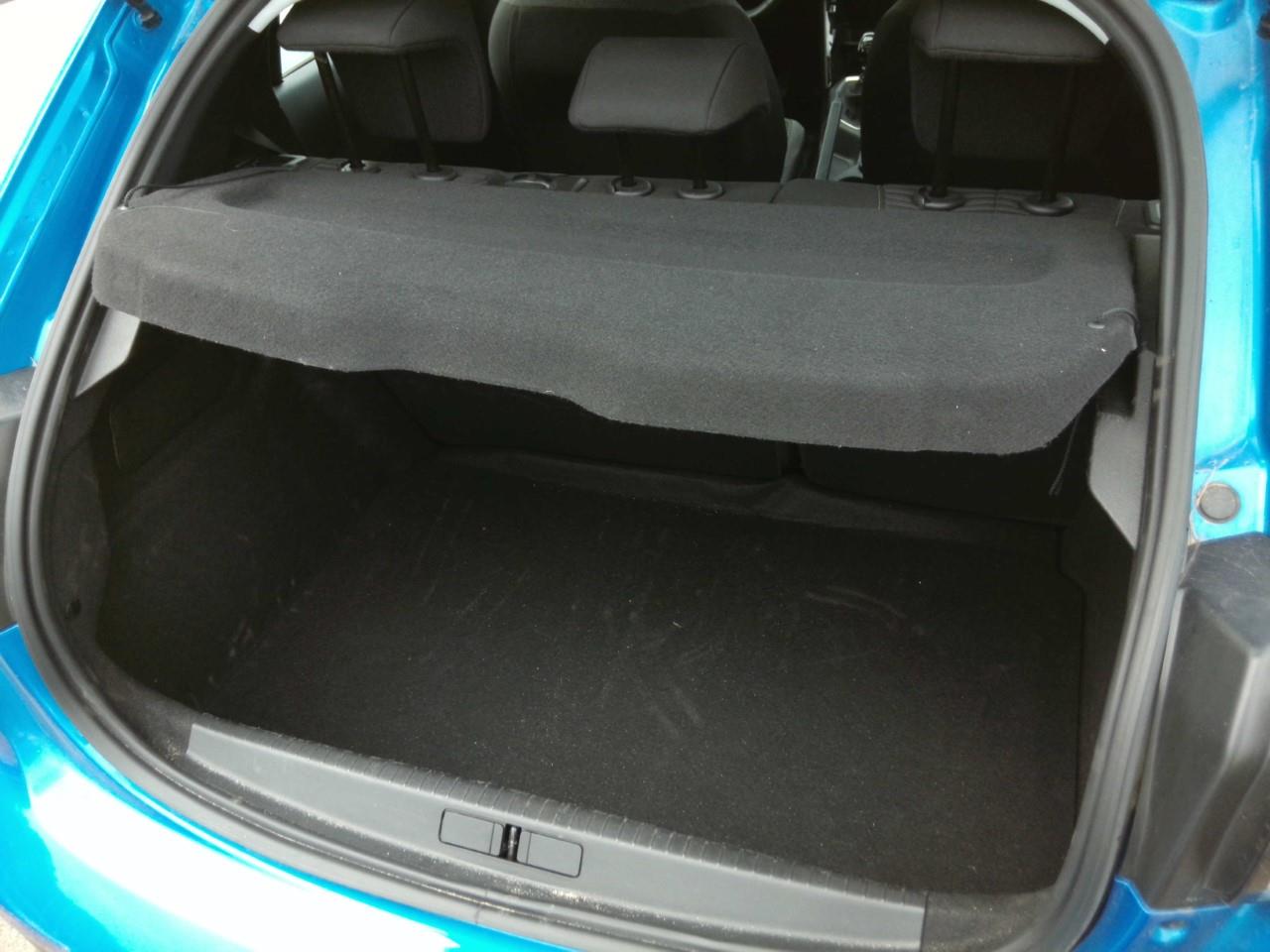 Foto Peugeot 208 17