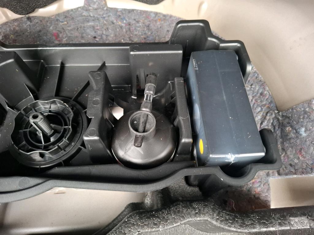 Peugeot 2008 BlueHDi 110 S&S BVM6 Roadtrip 2022