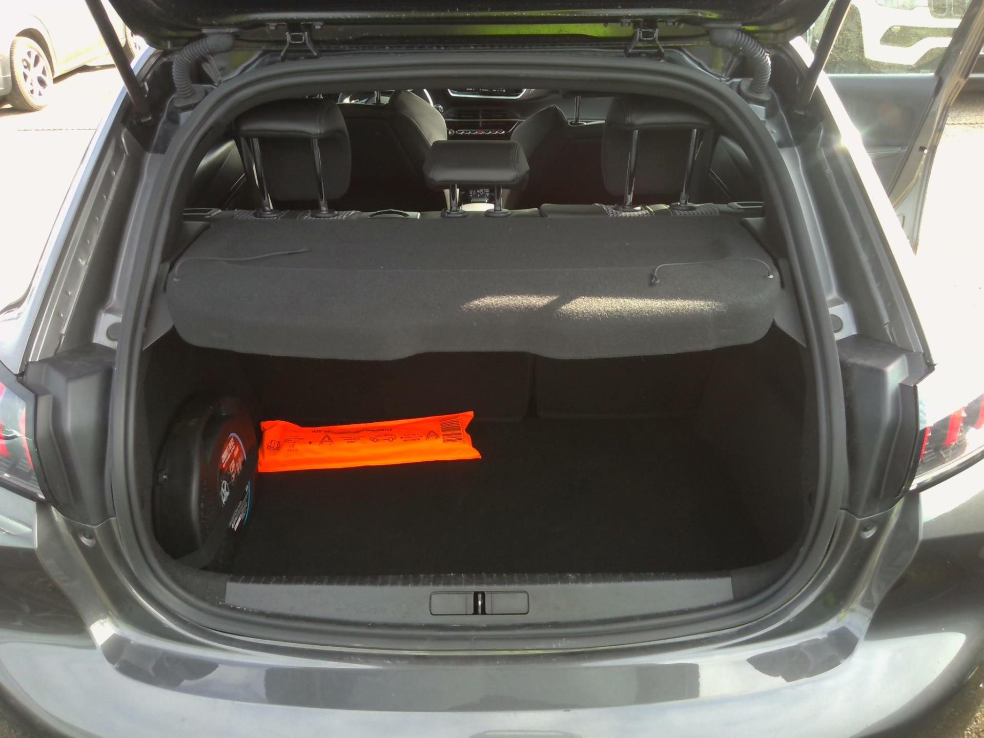 Peugeot 208 PureTech 100 S&S EAT8 GT 2023