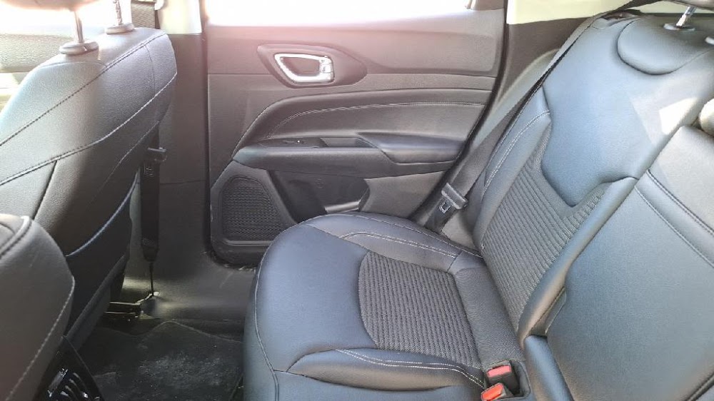 Foto Jeep Compass 13