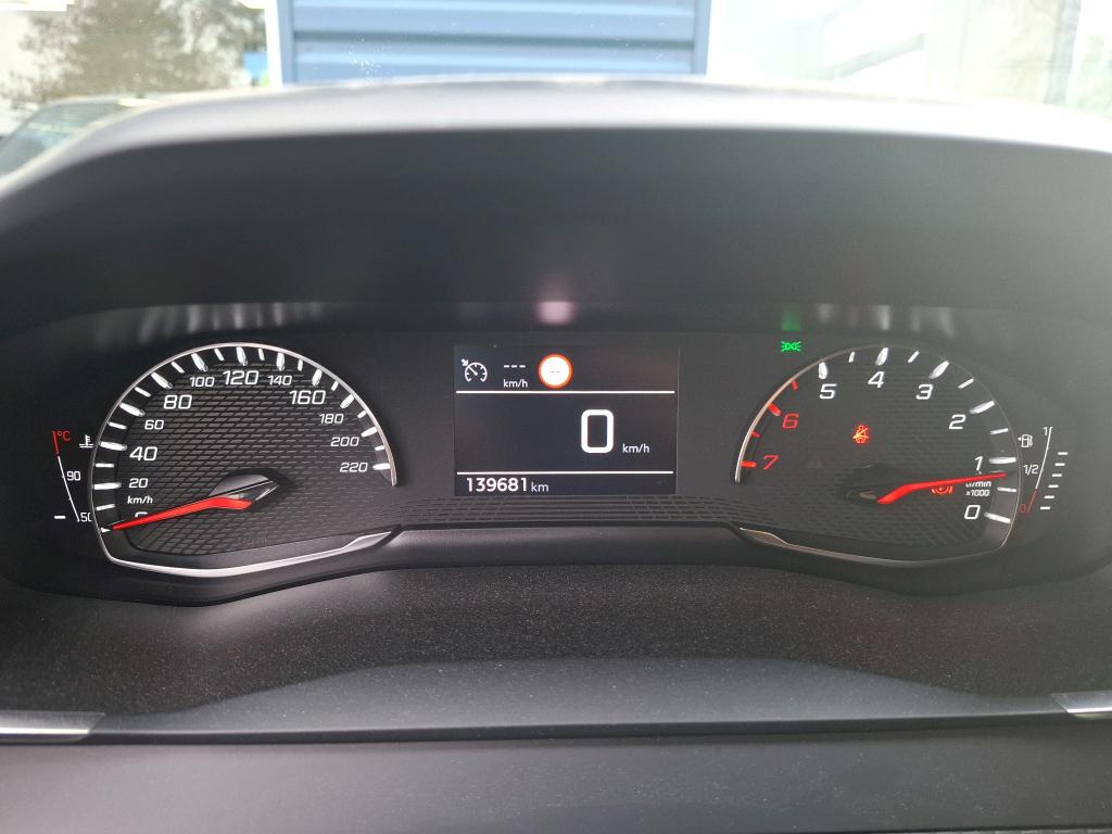 Peugeot 2008 BlueHDi 110 S&S BVM6 Active Business 2021