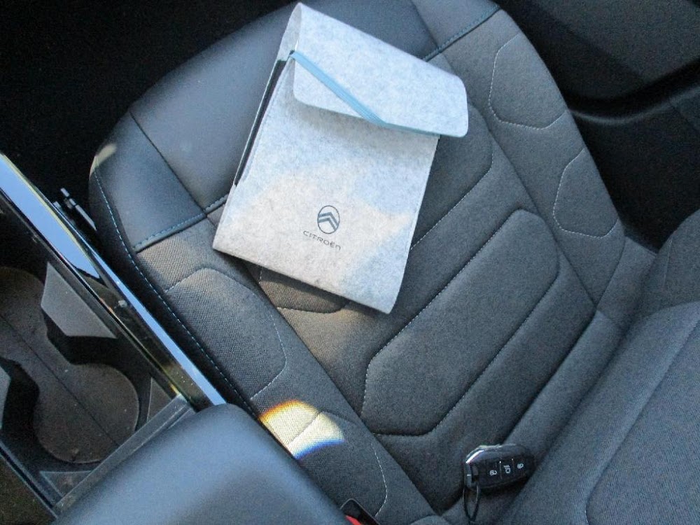 Foto Citroën C4 X 11