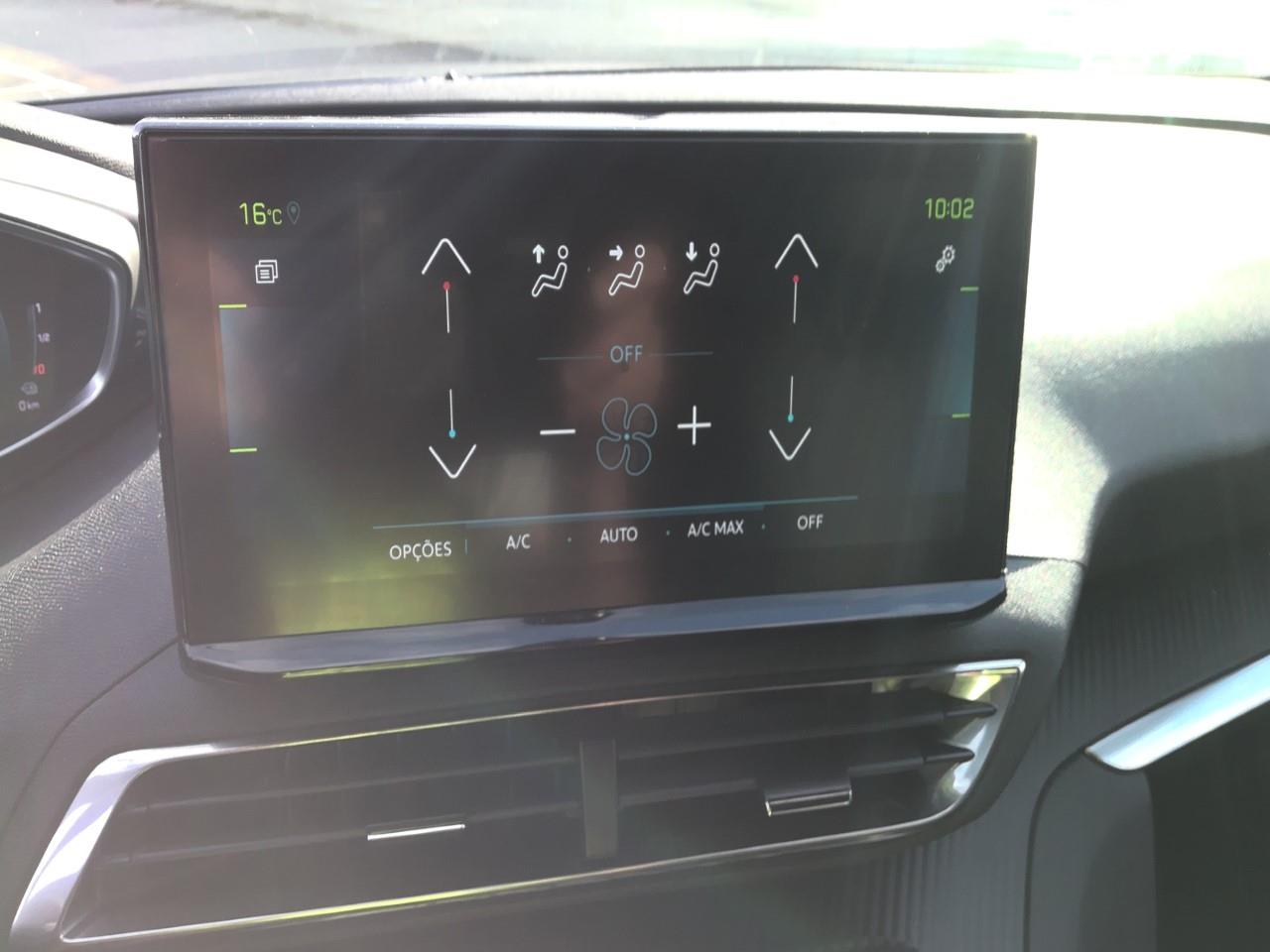 Foto Peugeot 3008 Plug-in Hybrid 10
