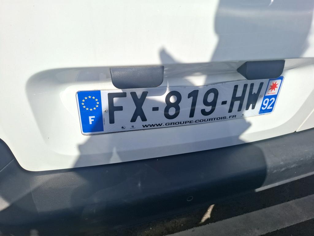 Peugeot PARTNER FOURGON STANDARD 650 KG BLUEHDI 130 S&S EAT8 ASPHALT 2021