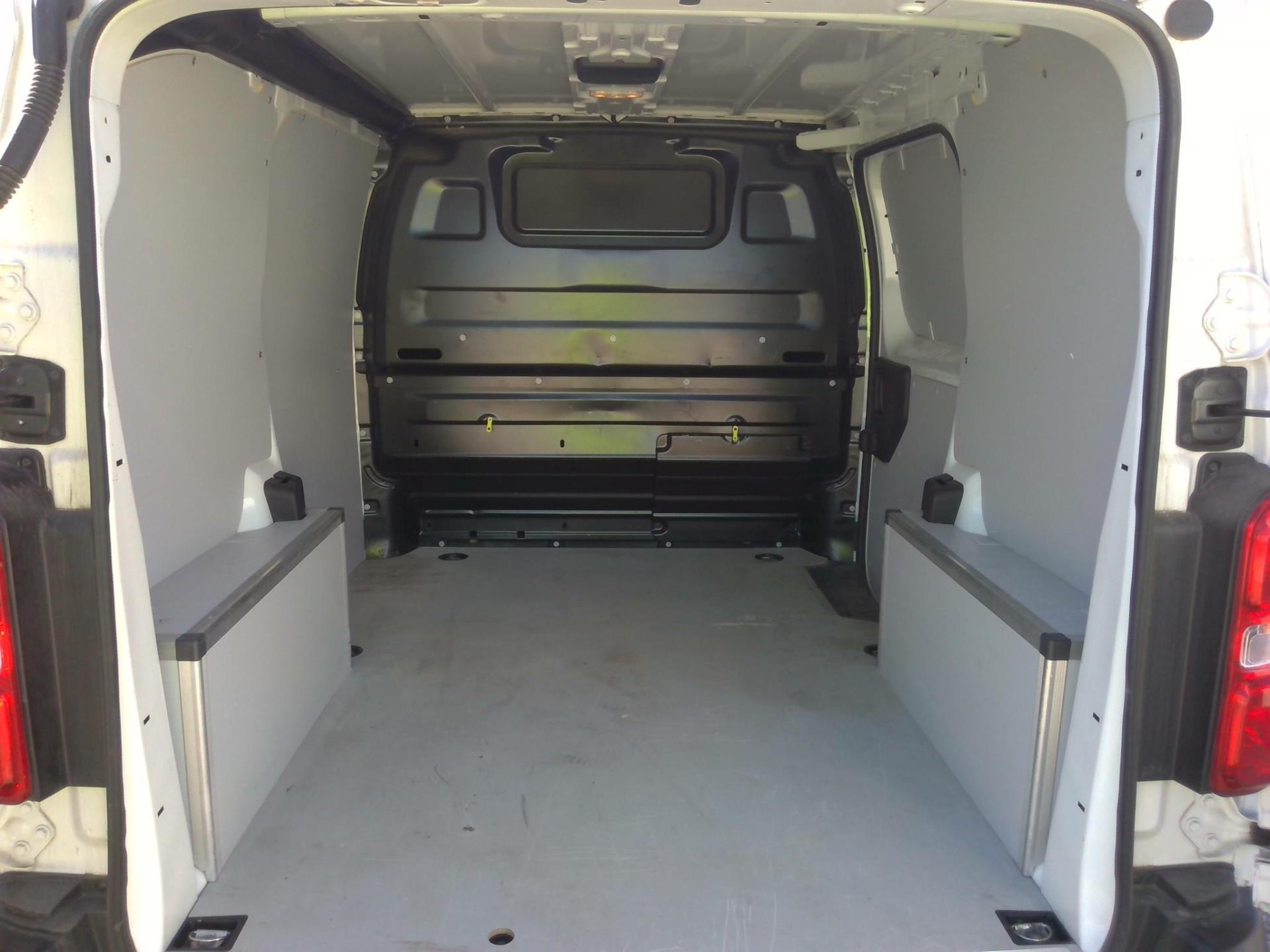 Peugeot EXPERT FGN TOLE COMPACT 1.5 BLUEHDI 120 S&S BVM6 URBAN 2021