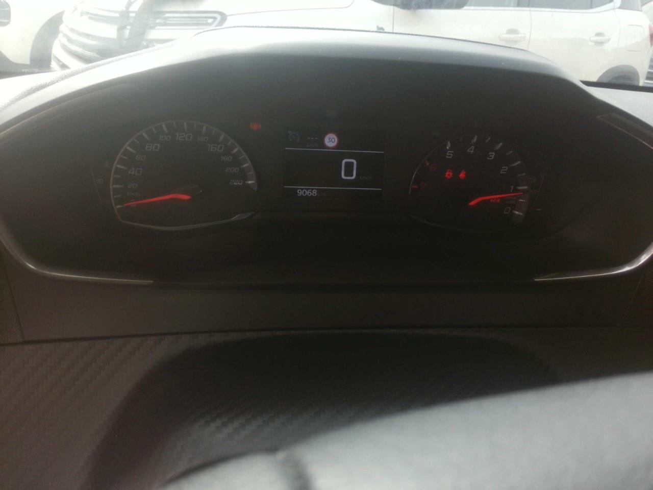 Foto Peugeot 208 5