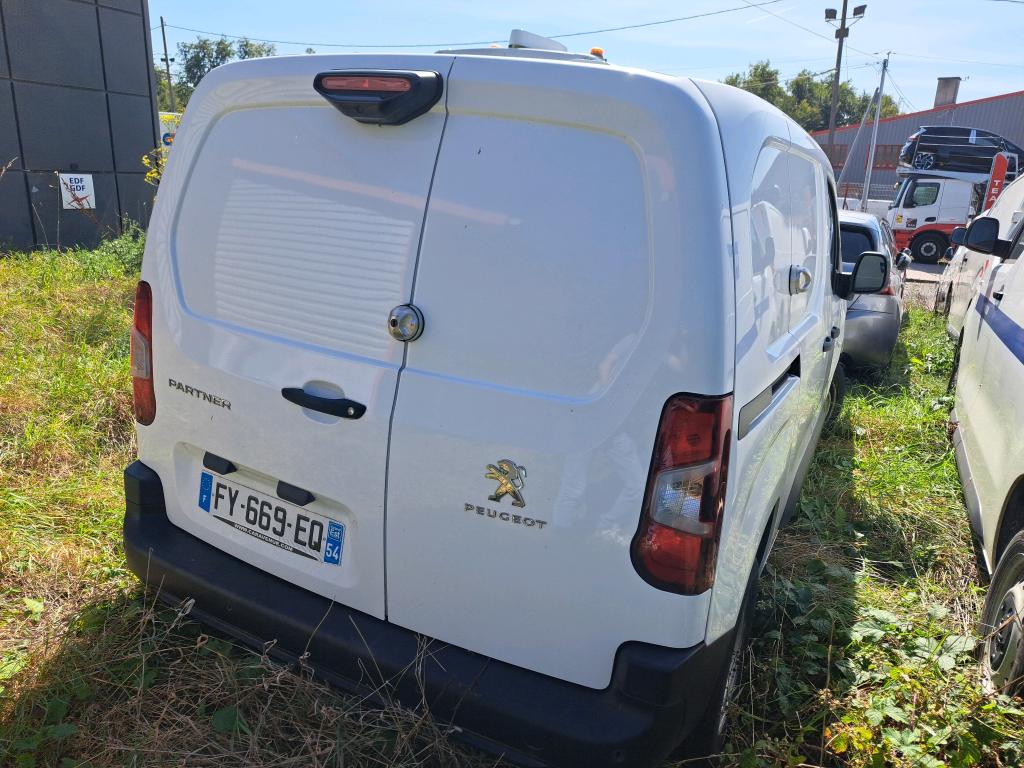 Peugeot PARTNER FOURGON STANDARD 650 KG BLUEHDI 100 S&S BVM5 ASPHALT 2021