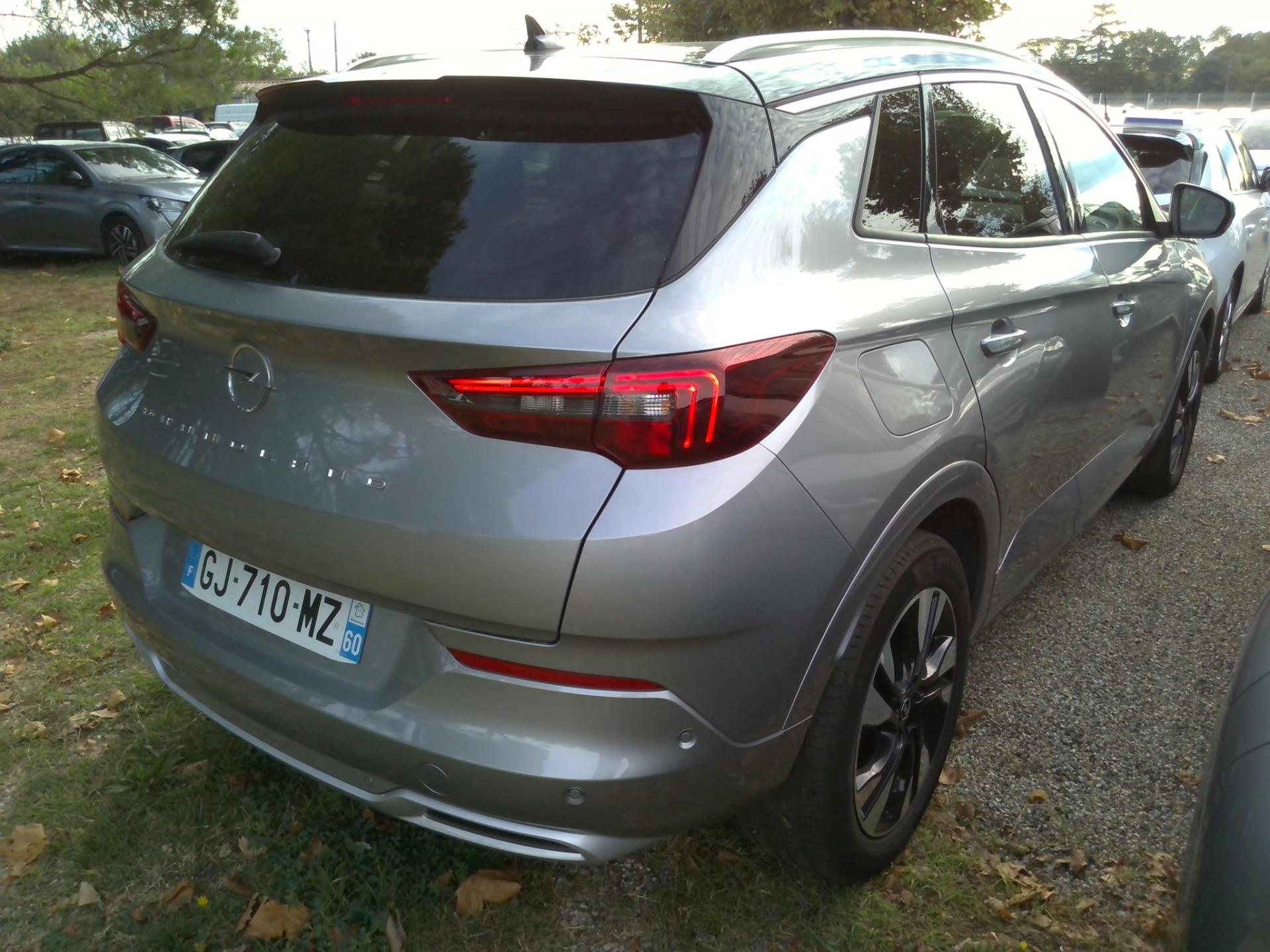 Opel Grandland Hybrid4 300 ch AWD BVA8 Ultimate 2022