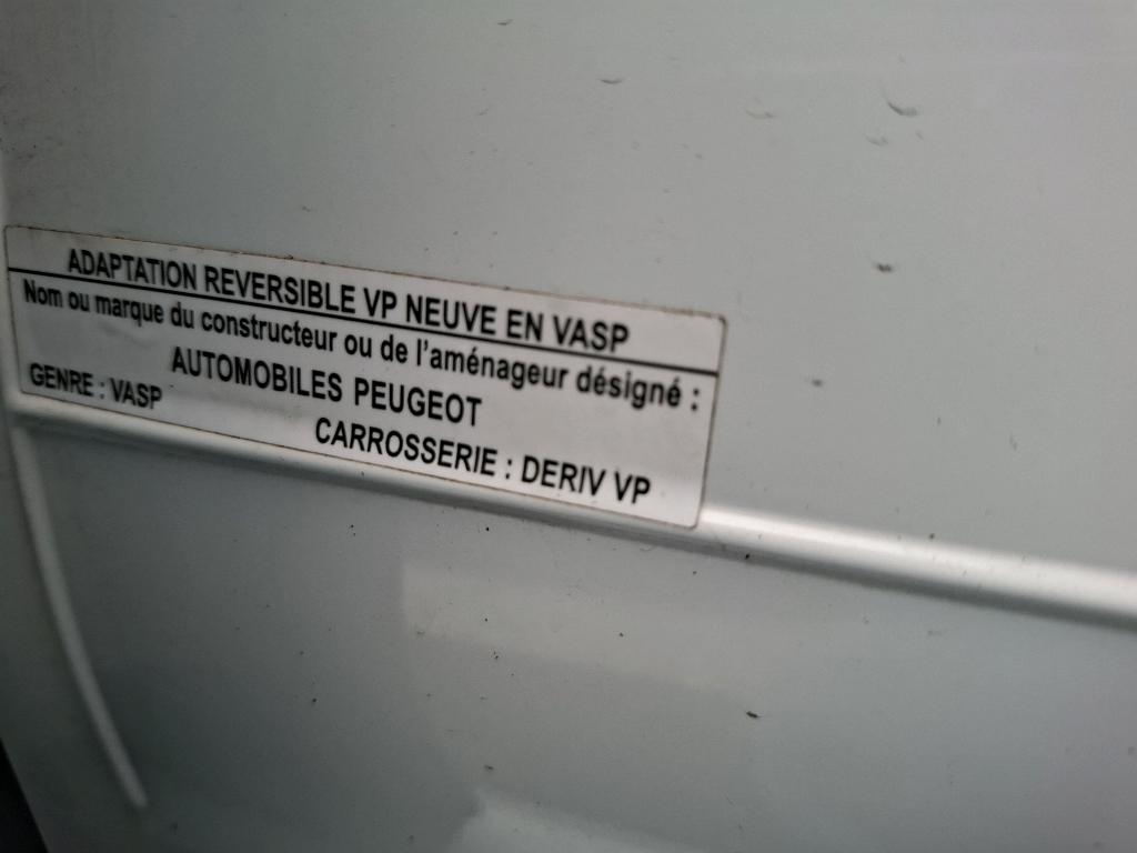Peugeot 208 BLUEHDI 100 S&S BVM6 PREMIUM PACK 2021