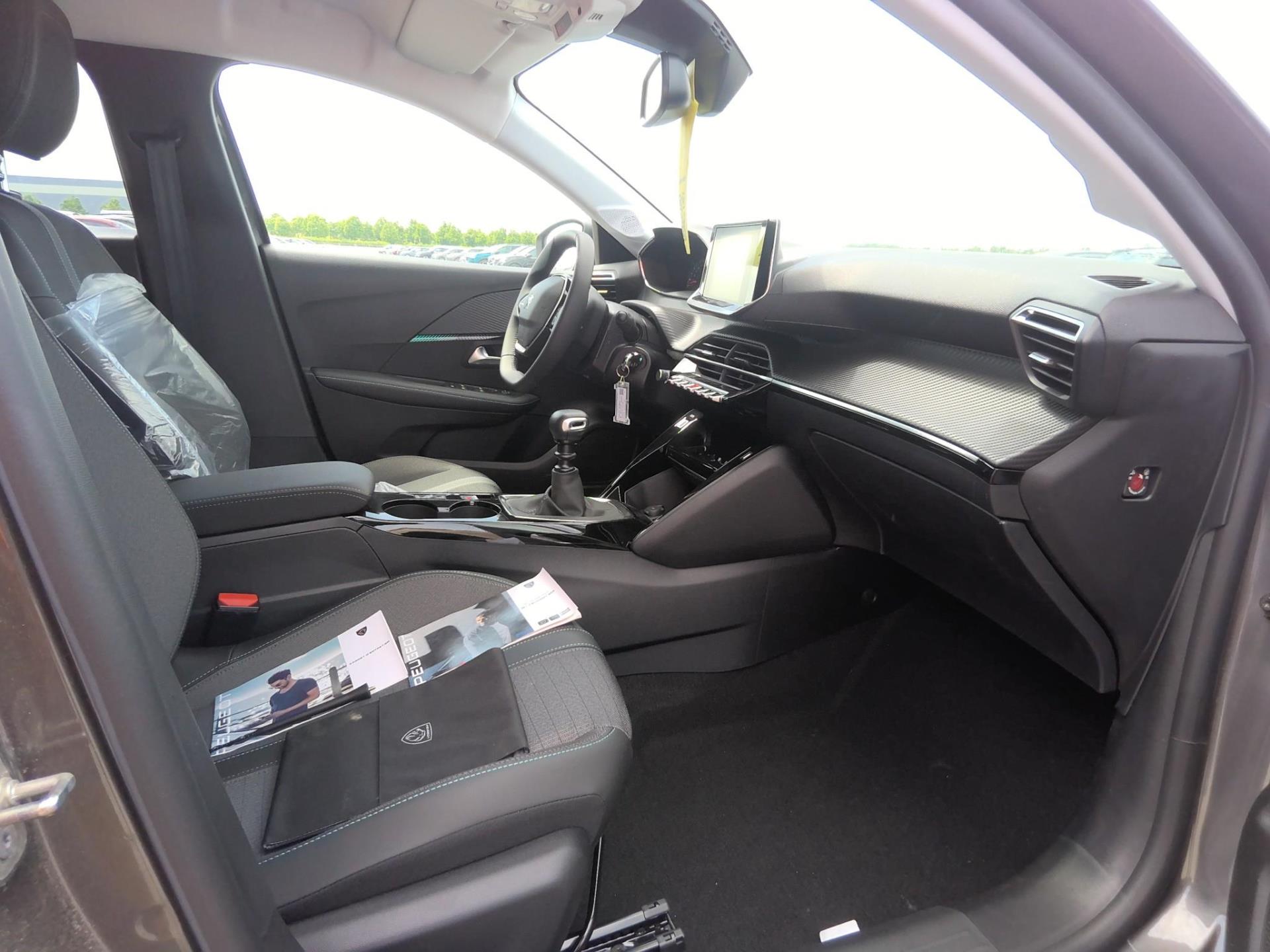 Peugeot 208 BlueHDi 100 S&S BVM6 Allure 2023