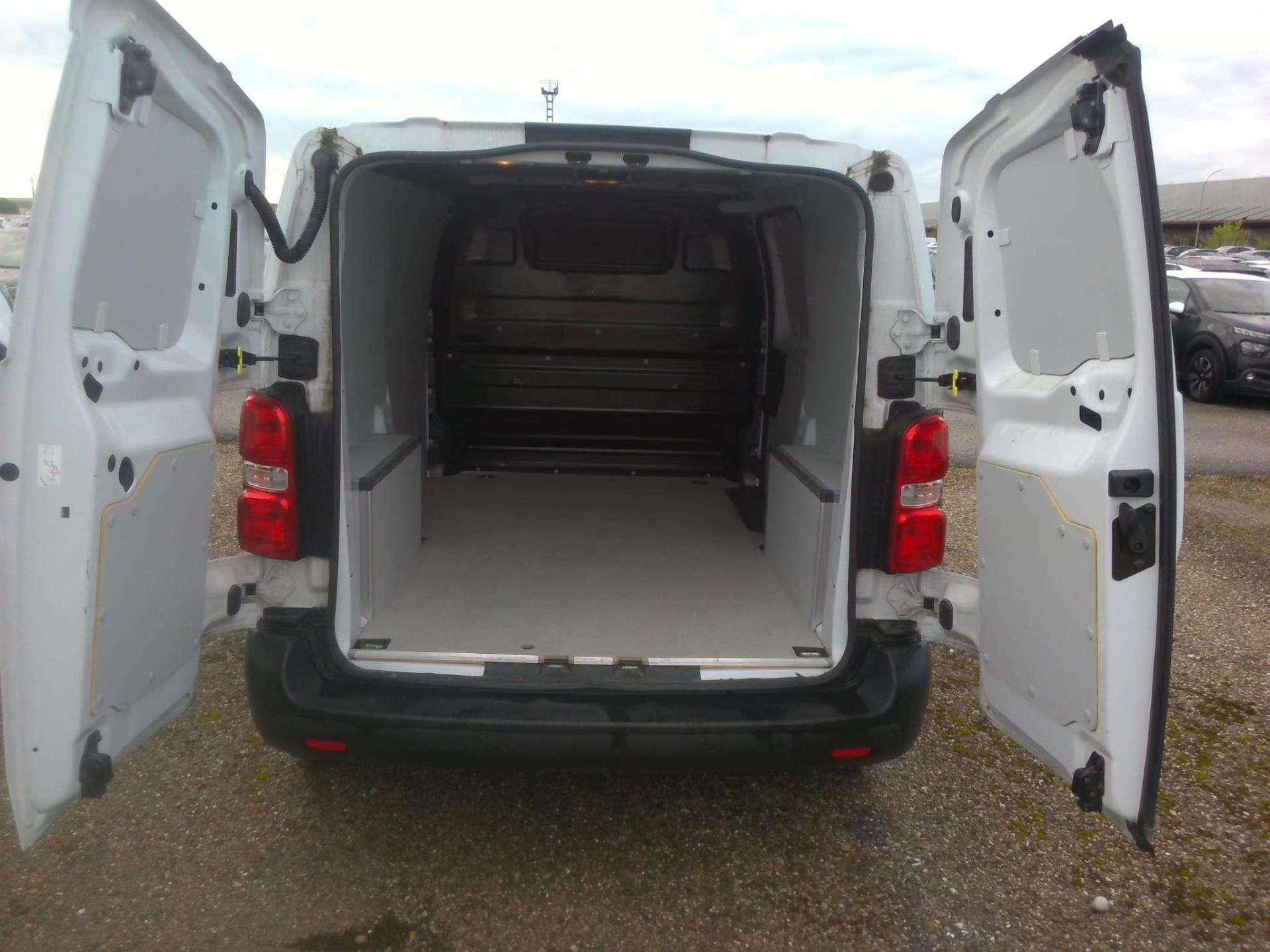 Opel VIVARO FGN TAILLE M BLUEHDI 120 S&S BVM6  2023