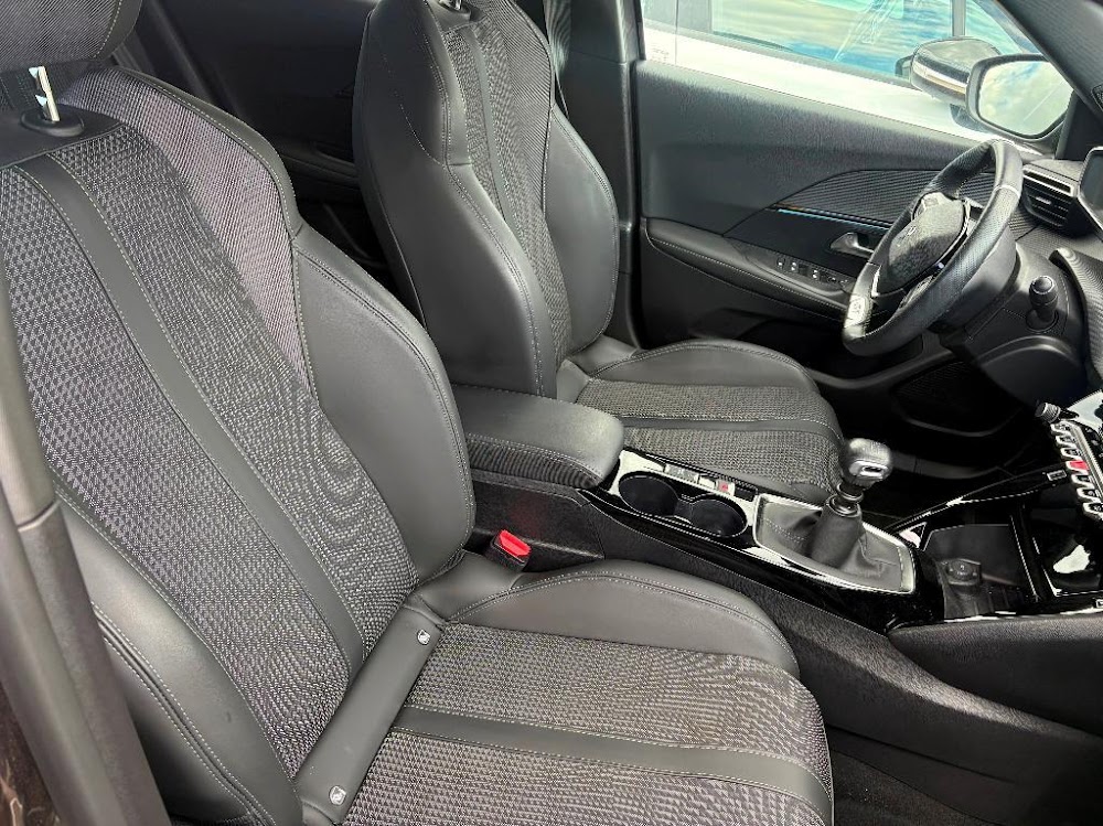 Foto Peugeot 2008 14