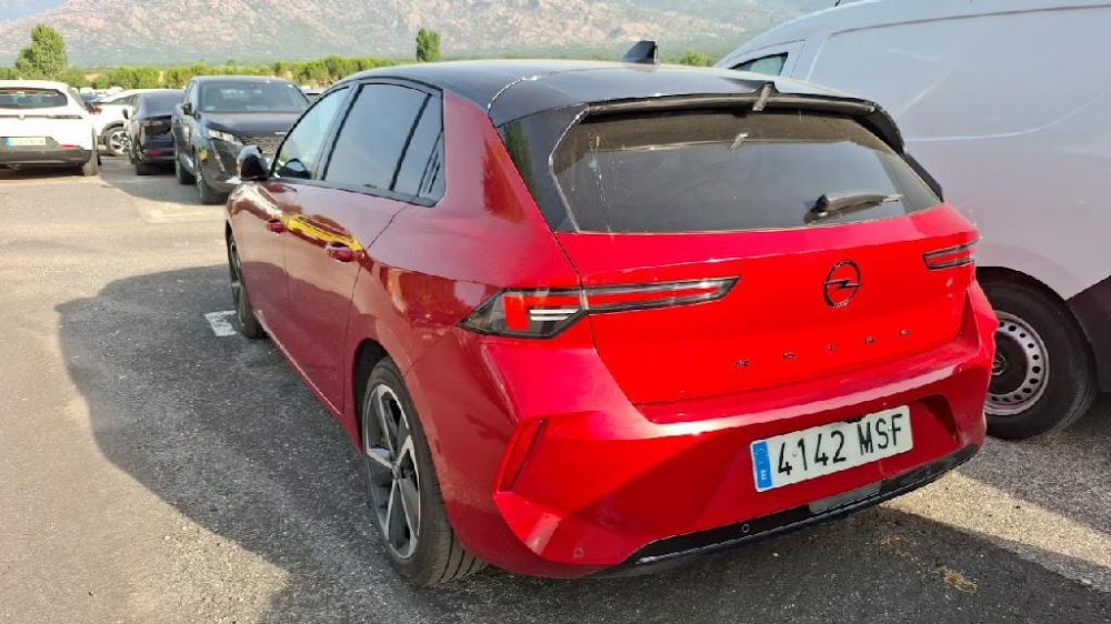 Foto Opel Astra 9