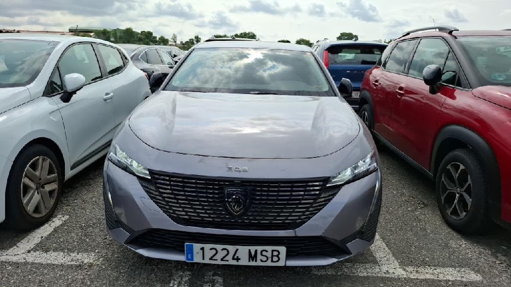 Peugeot 308 308 5p Allure BlueHDi 130 S&S EAT8