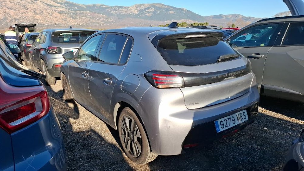 Foto Peugeot 208 5