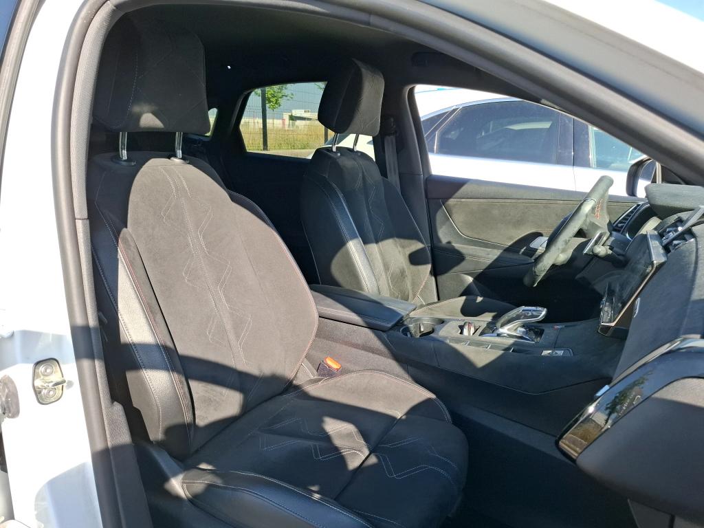 DS DS7 Crossback BlueHDi 130 EAT8 Performance Line+ 2022