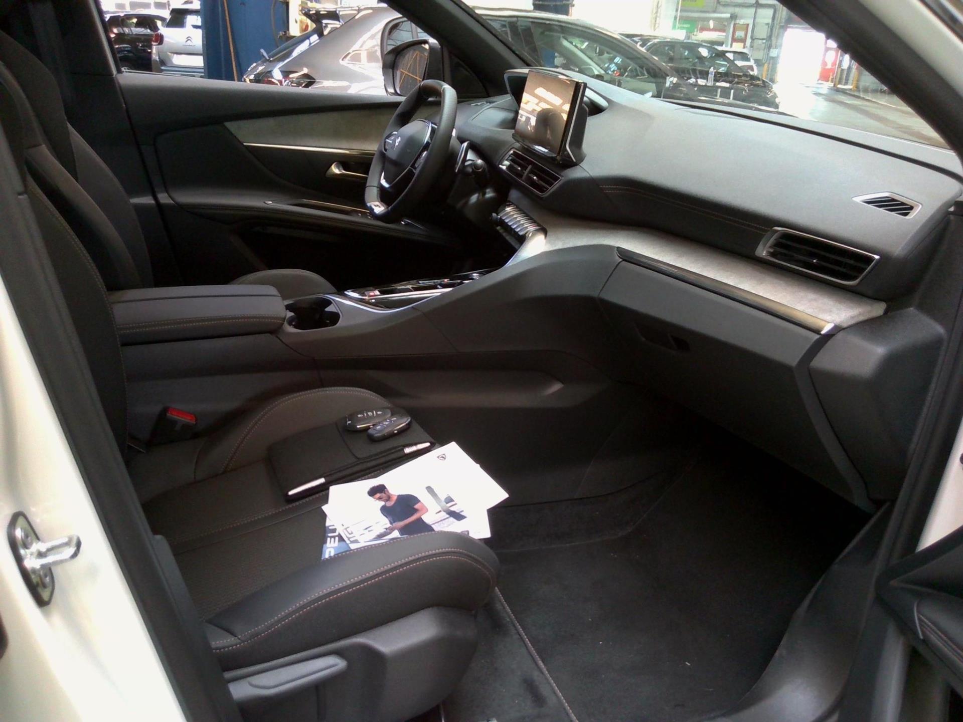 Peugeot 3008 Hybrid 225 e-EAT8 GT 2023