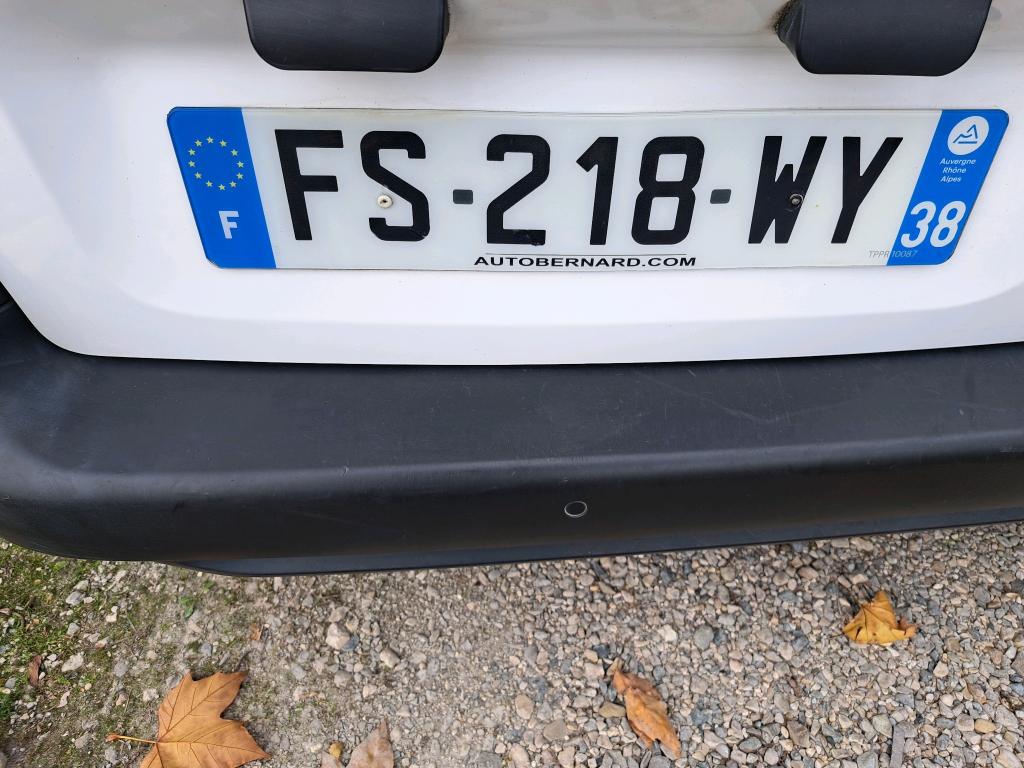 Peugeot PARTNER FOURGON STANDARD 650 KG BLUEHDI 100 S&S BVM5 PREMIUM 2020