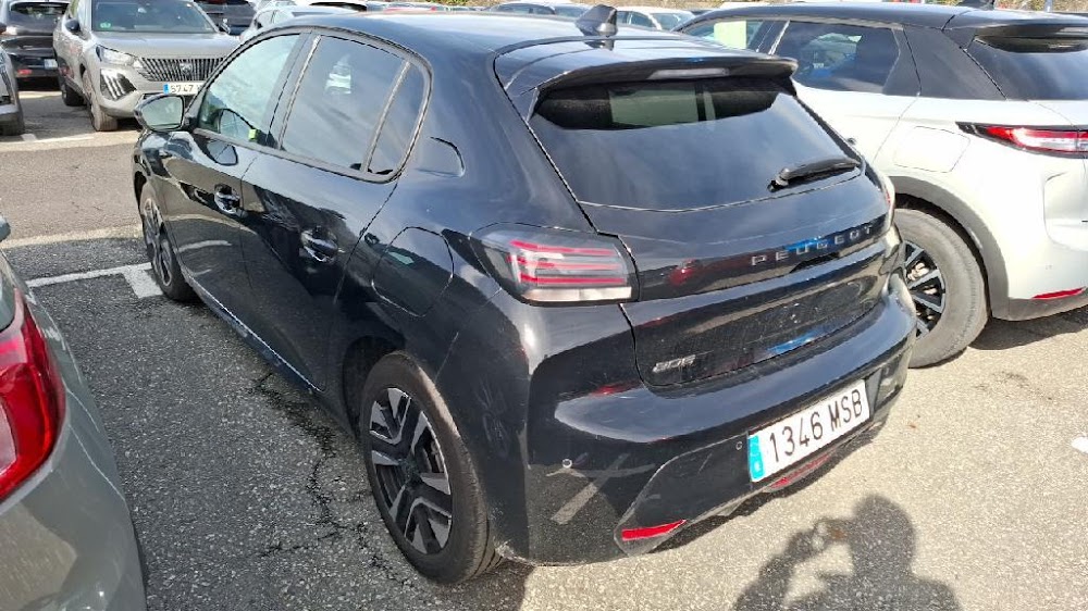 Foto Peugeot 208 10