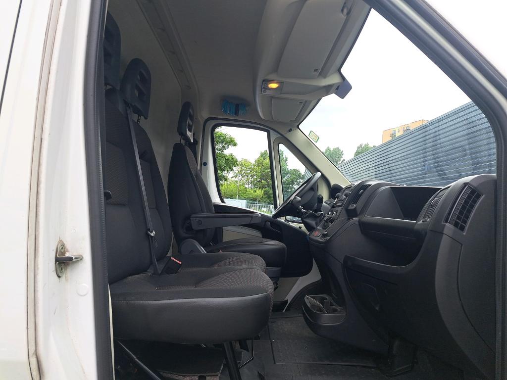 Peugeot BOXER TOLE 330 L1H2 BLUEHDI 110 PREMIUM 2018