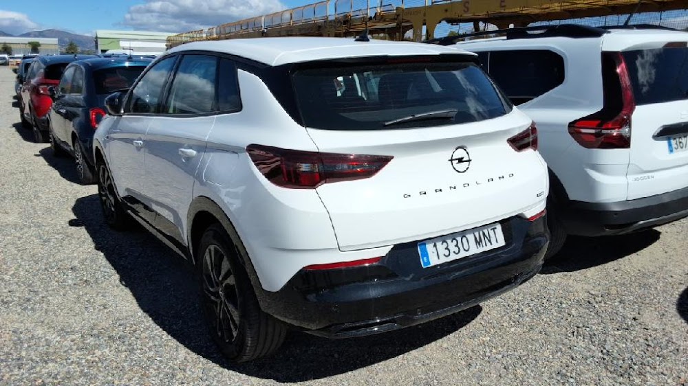 Foto Opel Grandland PHEV 5