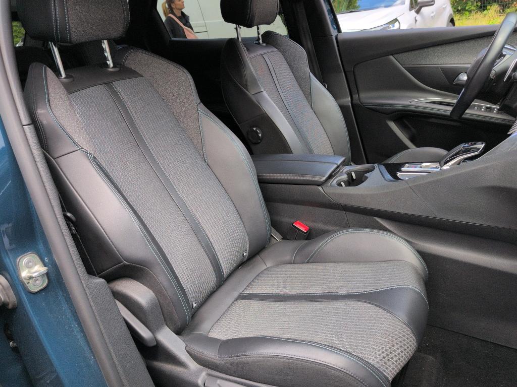 Peugeot 3008 Hybrid 225 e-EAT8 Allure Pack 2022