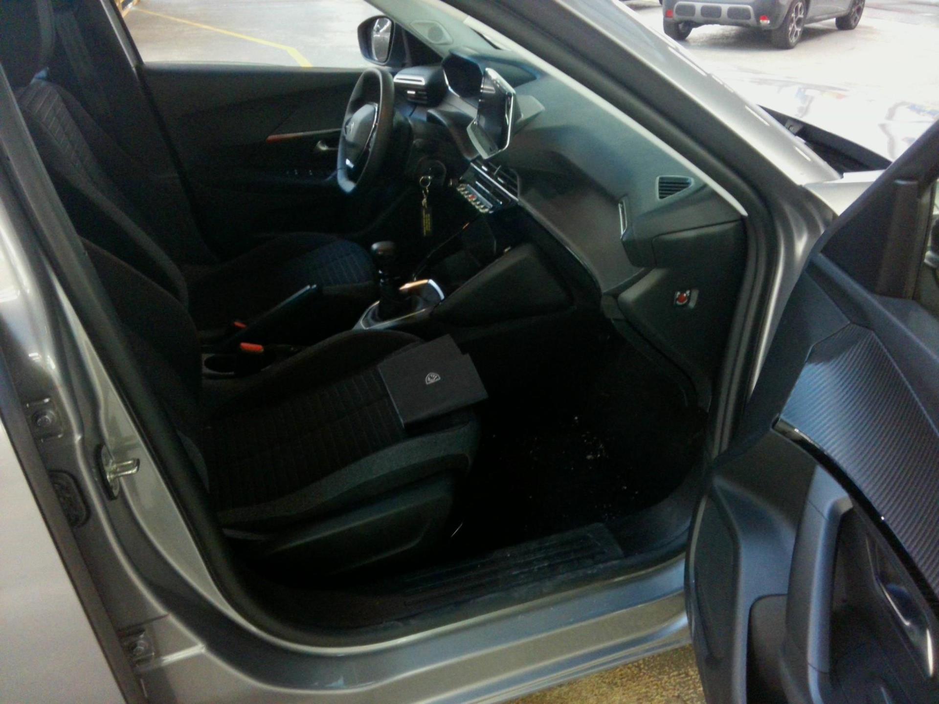Peugeot 2008 PureTech 130 S&S BVM6 Active 2022