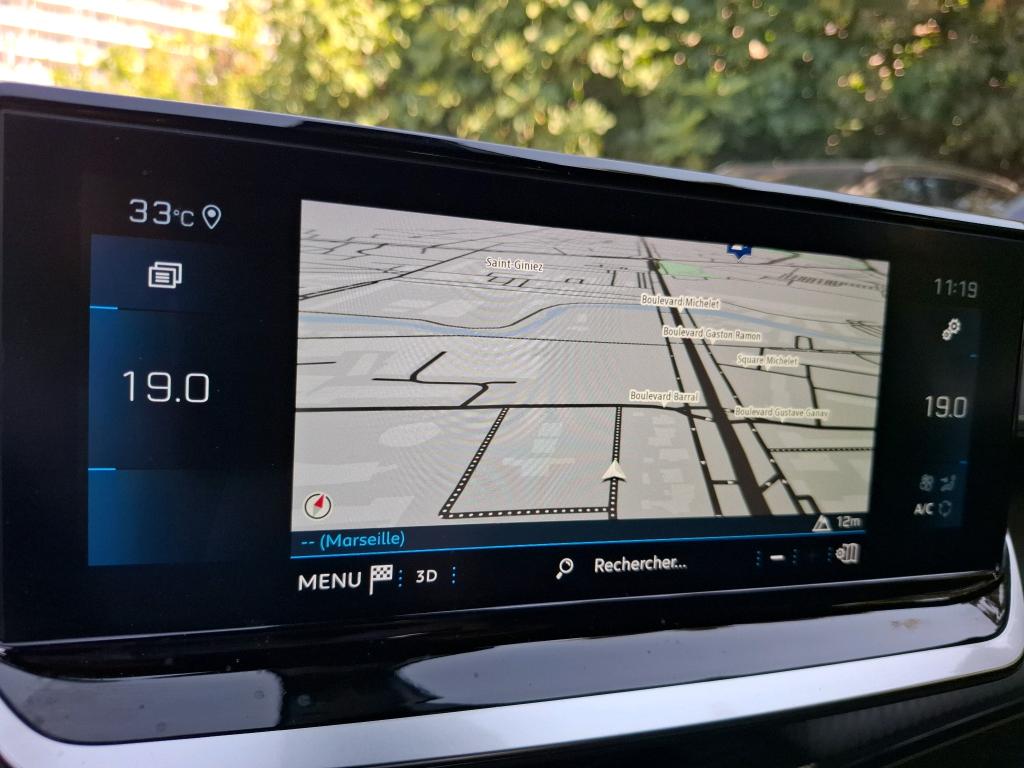 Peugeot 2008 BlueHDi 130 S&S EAT8 GT 2022