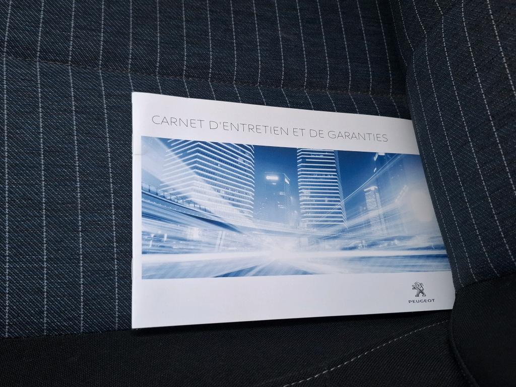 Peugeot 208 BLUEHDI 100 S&S BVM6 PREMIUM 2021