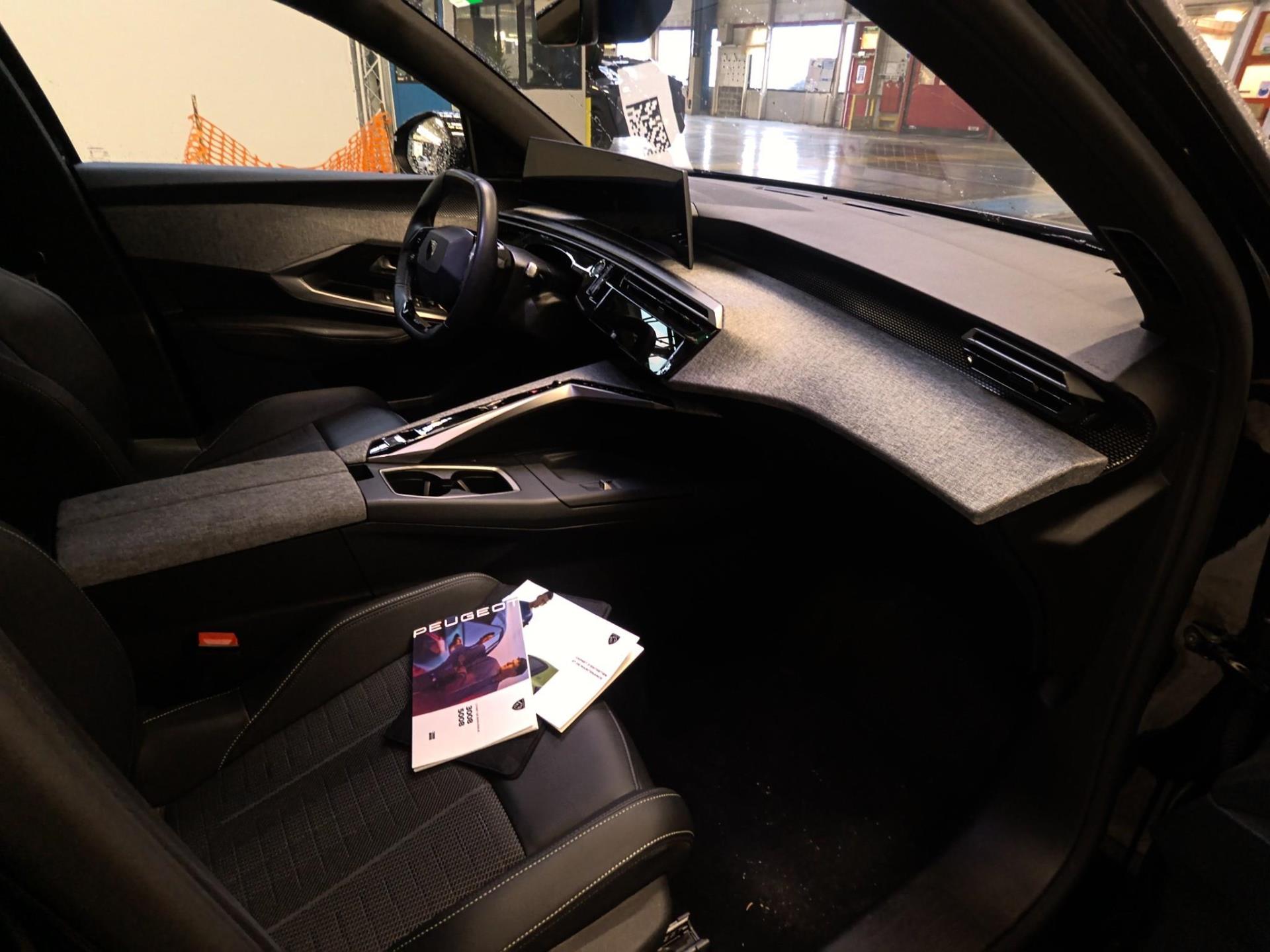 Peugeot 5008 Hybrid 145 ch e-DCS6 GT 2025