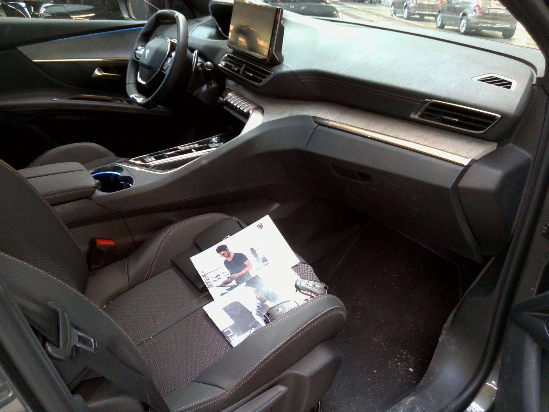 Peugeot 3008 Hybrid 225 e-EAT8 GT 2023