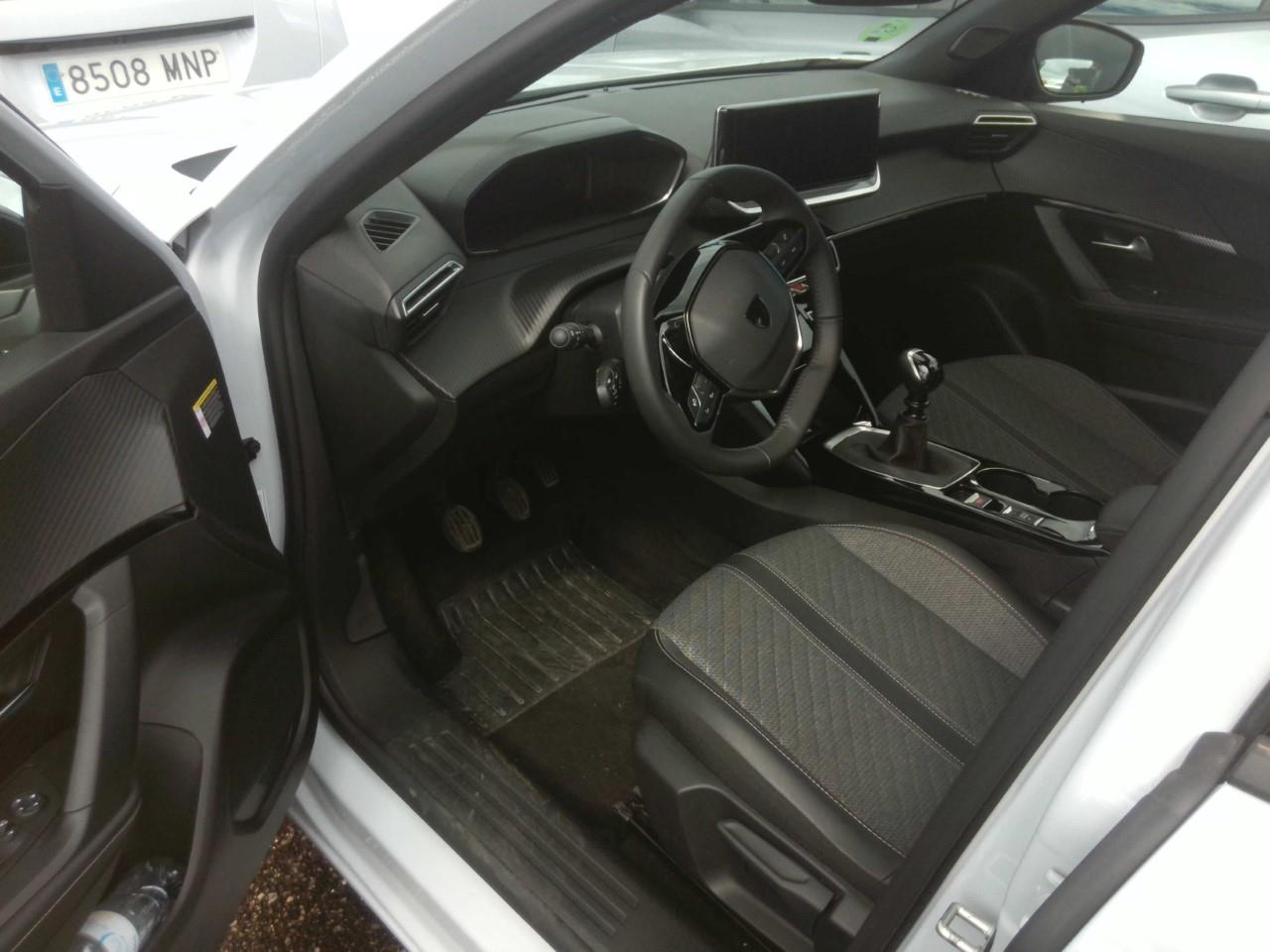 Foto Peugeot 2008 6