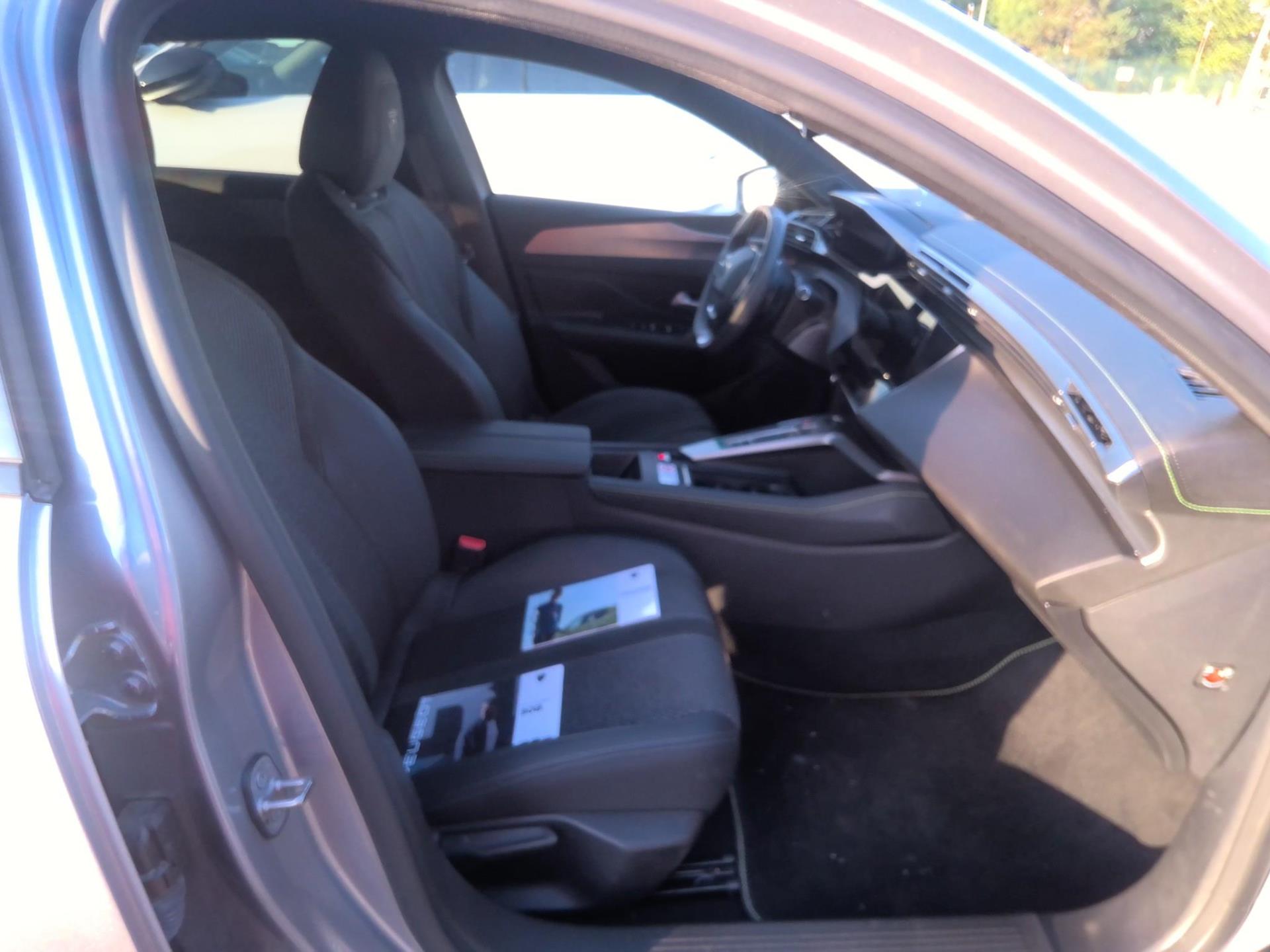 Peugeot 308 Hybrid 145 e-DCS6 GT 2025