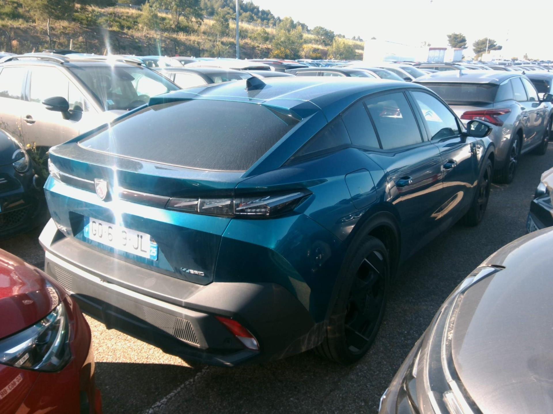 Peugeot 408 PHEV 225 e-EAT8 GT 2023